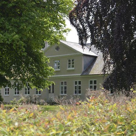Store Ejlstrup Bed & Breakfast Odense Eksteriør billede